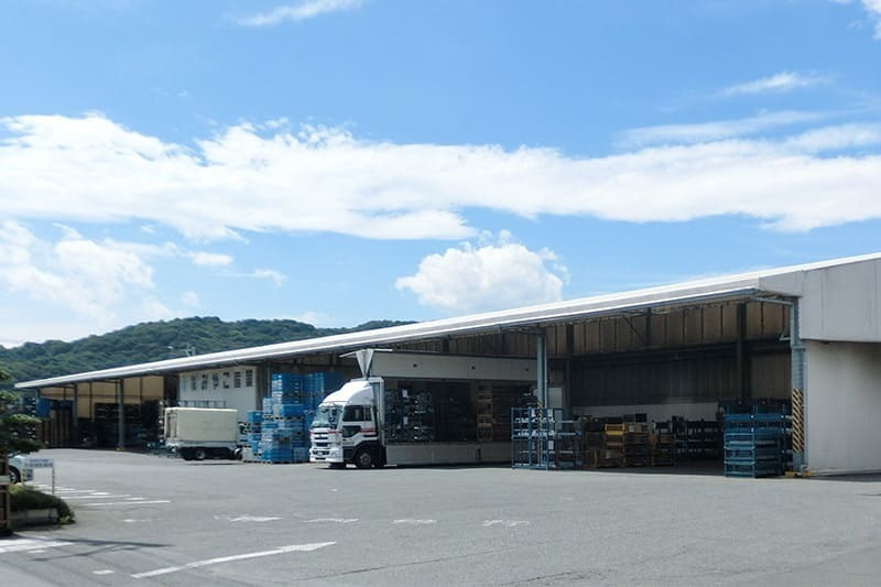 本社倉庫の外観